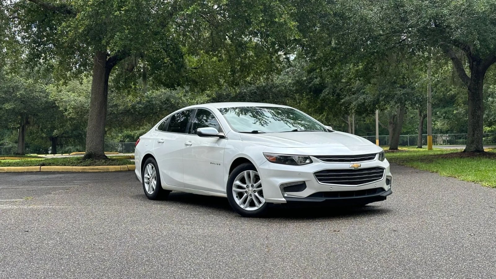 2016 Chevrolet Malibu Hybrid Sedan 4D